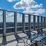 Jbhotels Premium Hanza Tower 4*