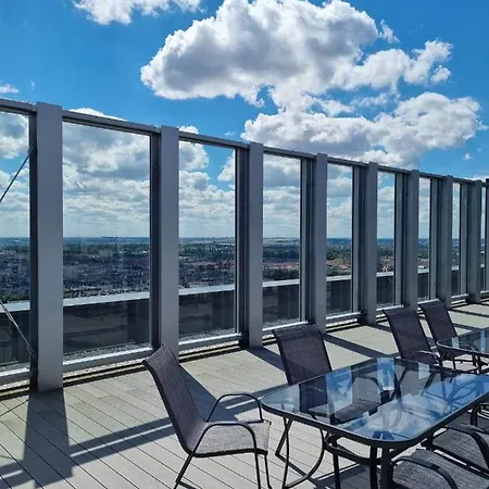 Jbhotels Premium Hanza Tower 4*