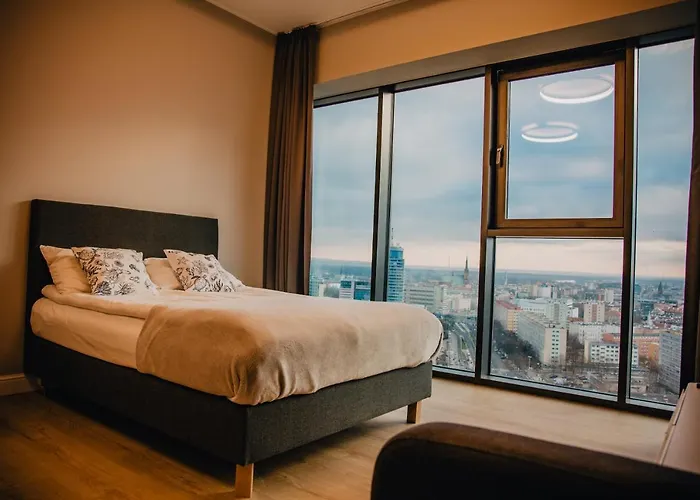 Jbhotels Premium Hanza Tower Апартаменти 4*